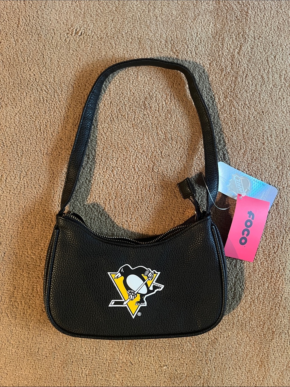 Black Pittsburgh Penguins Shoulder Bag - FOCO Mini Fan Purse